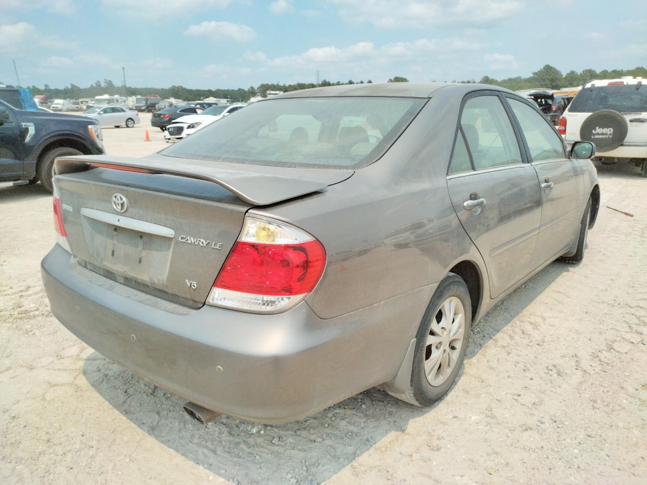 Photo 4 from auction – 2006 TOYOTA CAMRY LE with VIN 4T1BF30K86U626144
