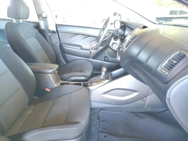Photo 5 from auction – 2017 KIA FORTE LX with VIN 3KPFK4A73HE022052