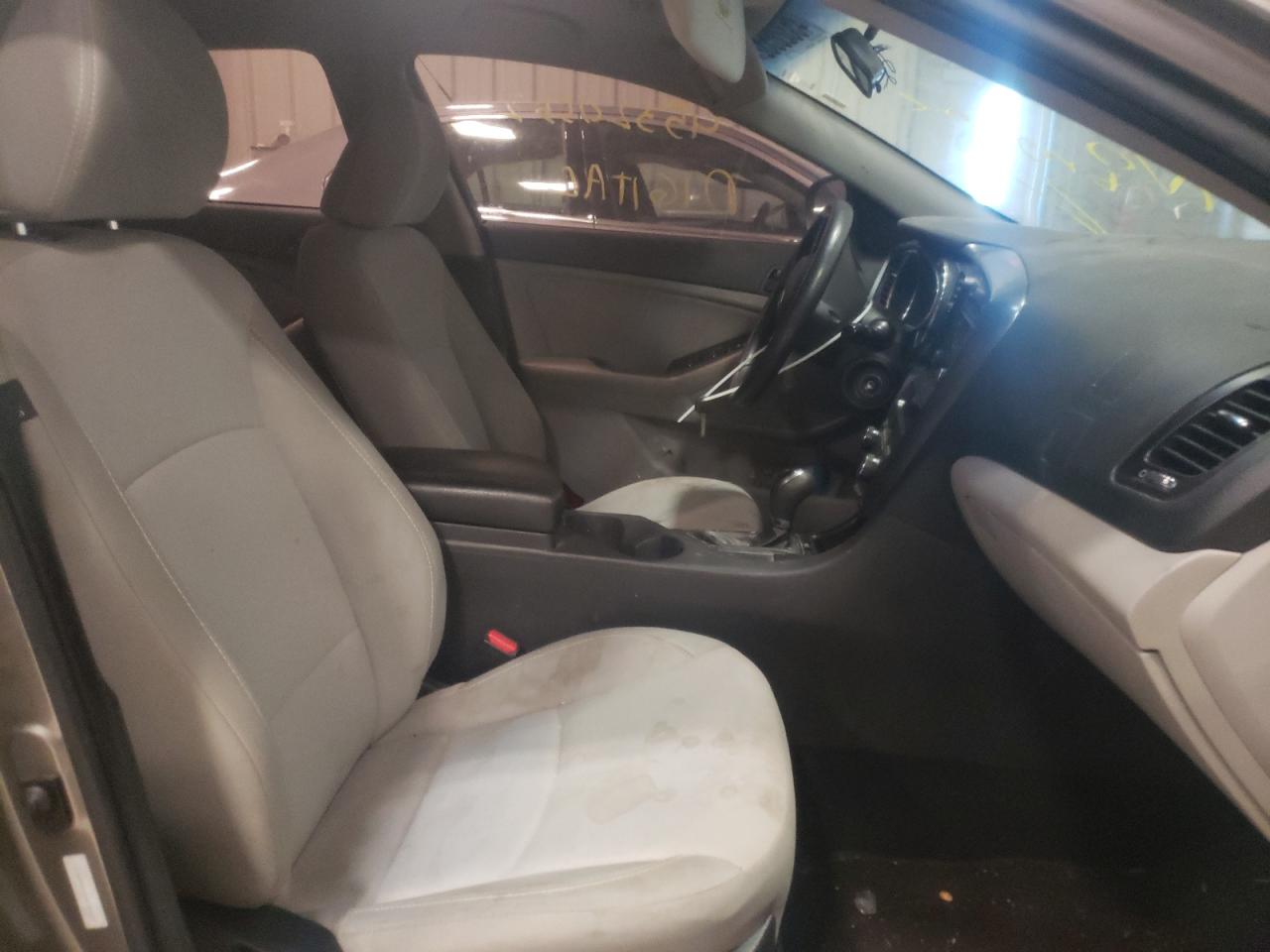 Photo 5 from auction – 2013 KIA OPTIMA LX with VIN 5XXGM4A75DG139017