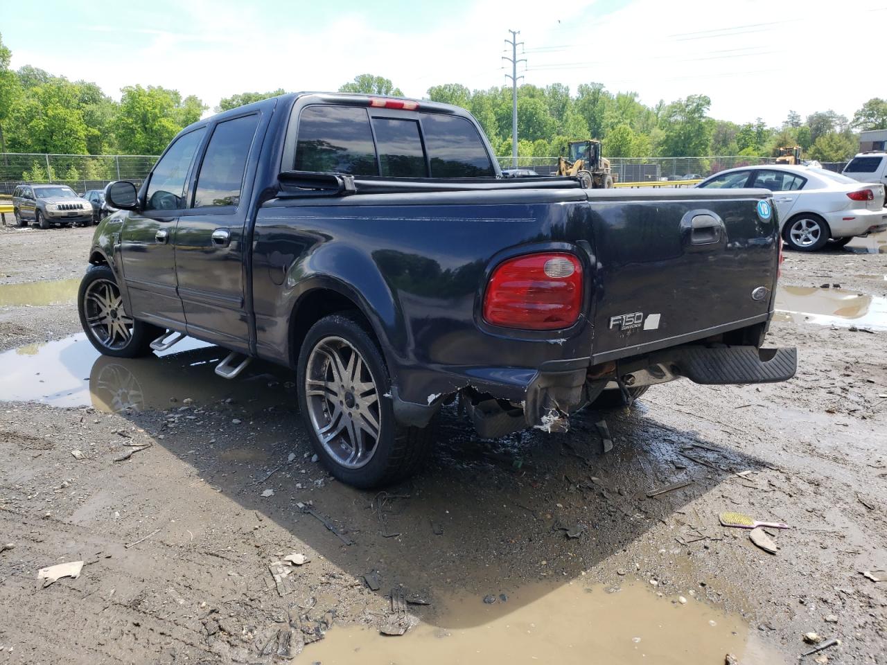 Photo 3 from auction – 2001 FORD F150 SUPER with VIN 1FTRW07LX1KD95042