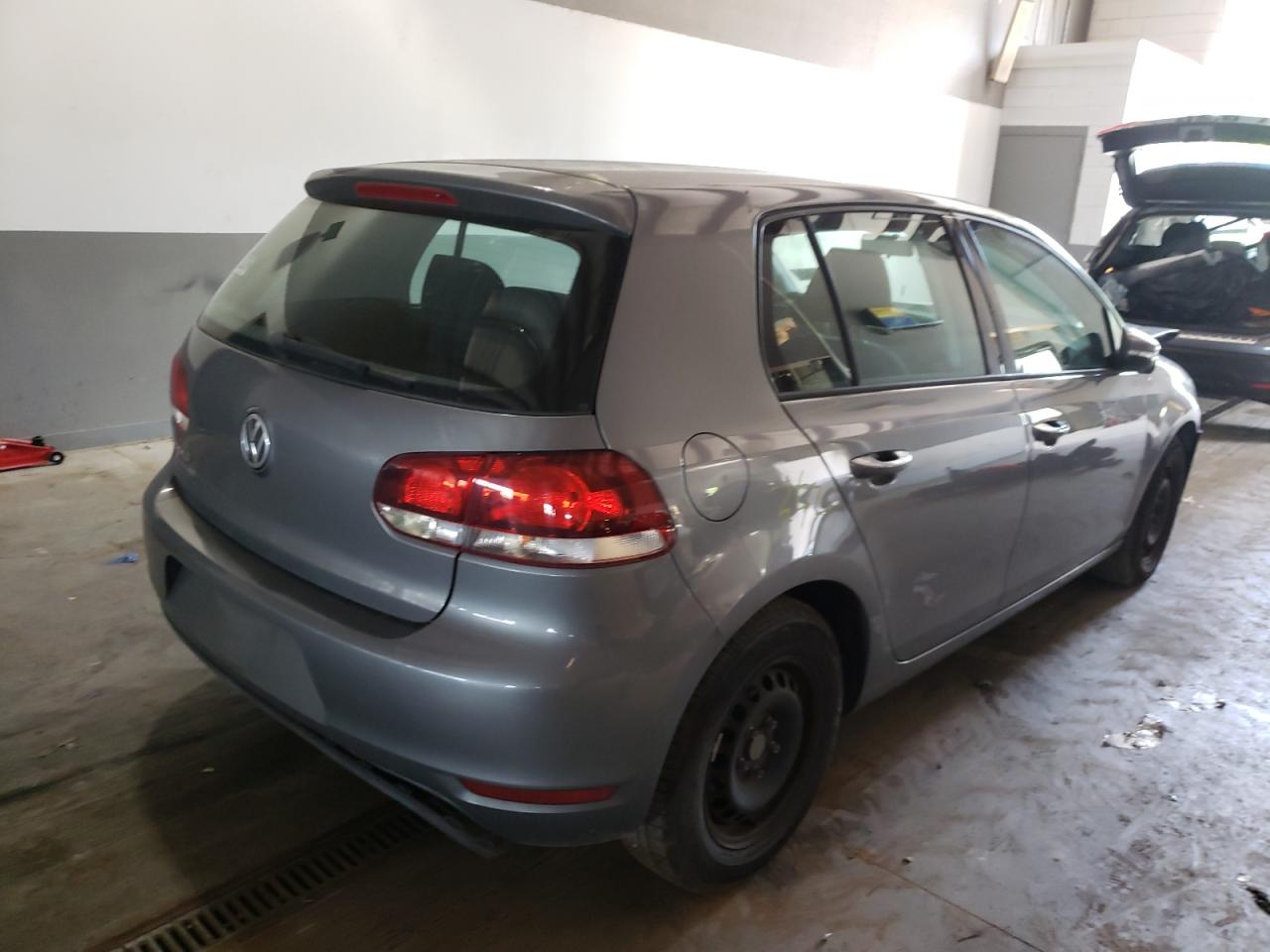 Photo 4 from auction – 2011 VOLKSWAGEN GOLF with VIN WVWDA7AJ5BW258271