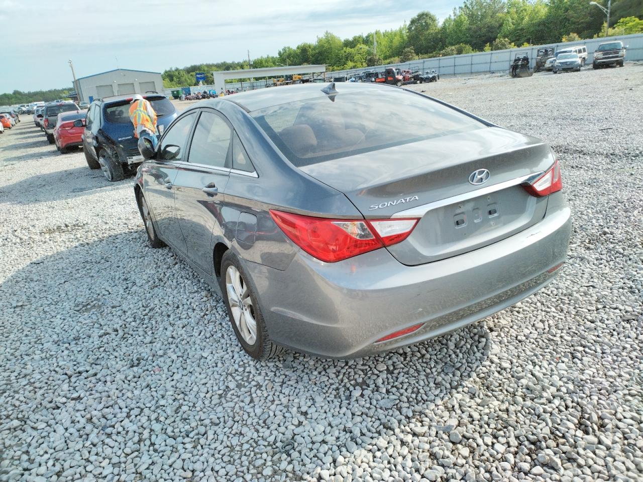 Photo 3 from auction – 2012 HYUNDAI SONATA GLS with VIN 5NPEB4AC5CH436530