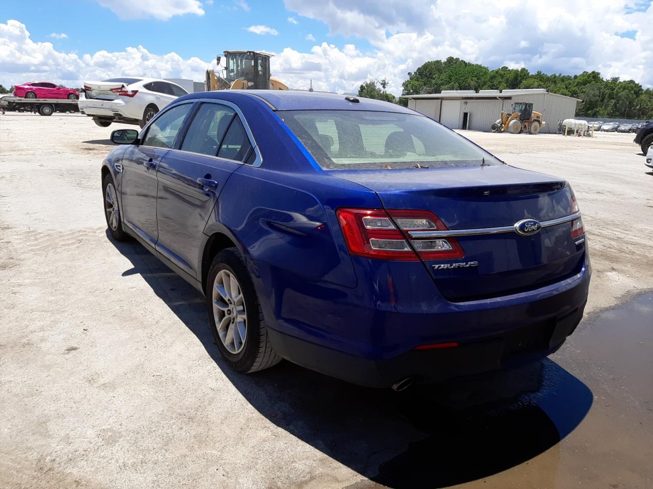 Photo 3 from auction – 2014 FORD TAURUS SE with VIN 1FAHP2D88EG100491
