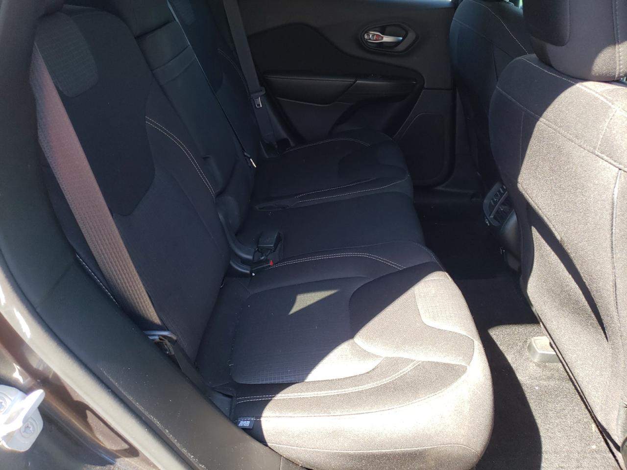 Photo 6 from auction – 2015 JEEP CHEROKEE L with VIN 1C4PJMCB5FW794385