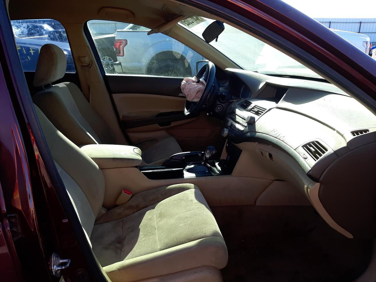 Photo 5 from auction – 2010 HONDA ACCORD LXP with VIN 1HGCP2F47AA104433