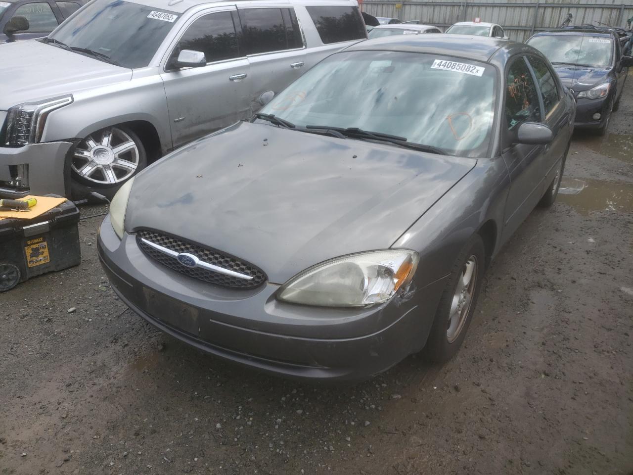 Photo 2 from auction – 2002 FORD TAURUS SES with VIN 1FAFP55U12G206703
