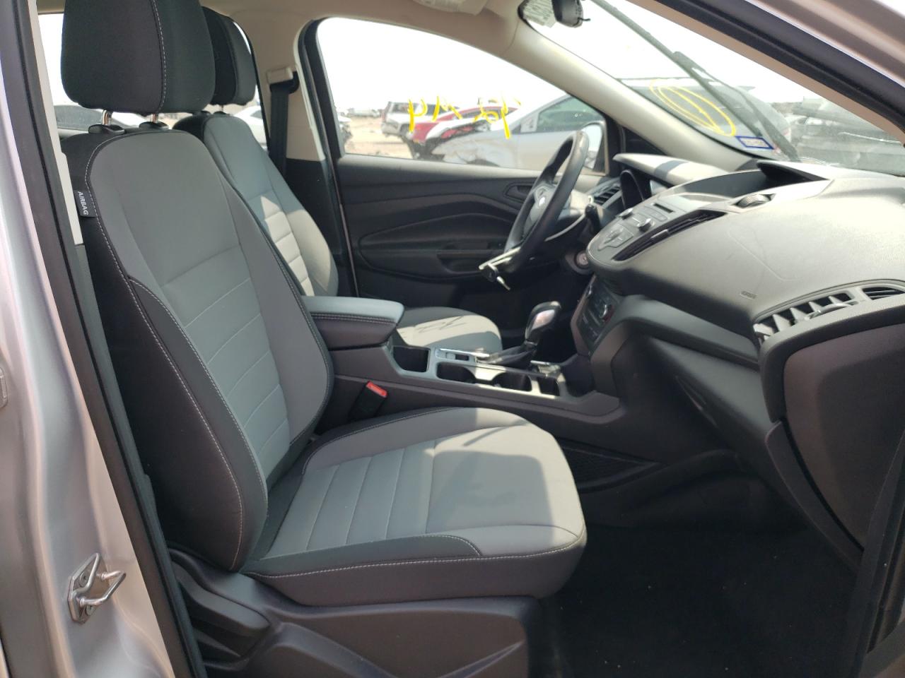 Photo 5 from auction – 2017 FORD ESCAPE S with VIN 1FMCU0F70HUC00527