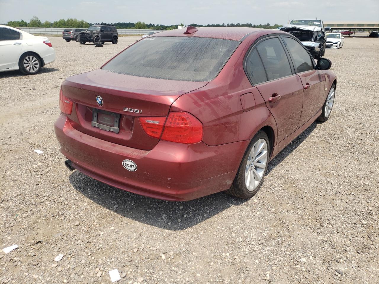 Photo 4 from auction – 2011 BMW 328 I with VIN WBAPH7C52BE683216