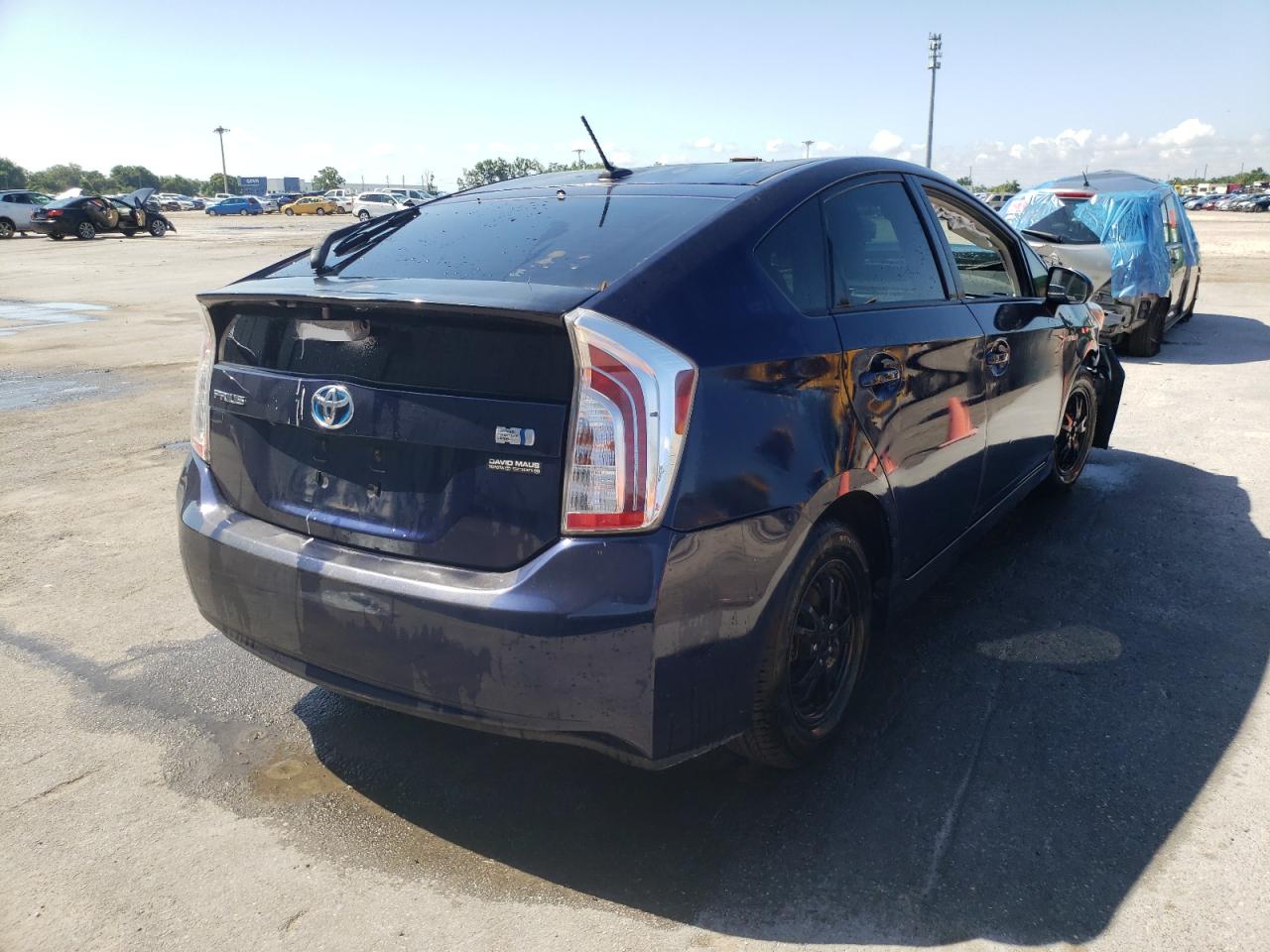Photo 4 from auction – 2013 TOYOTA PRIUS with VIN JTDKN3DU4D0341450