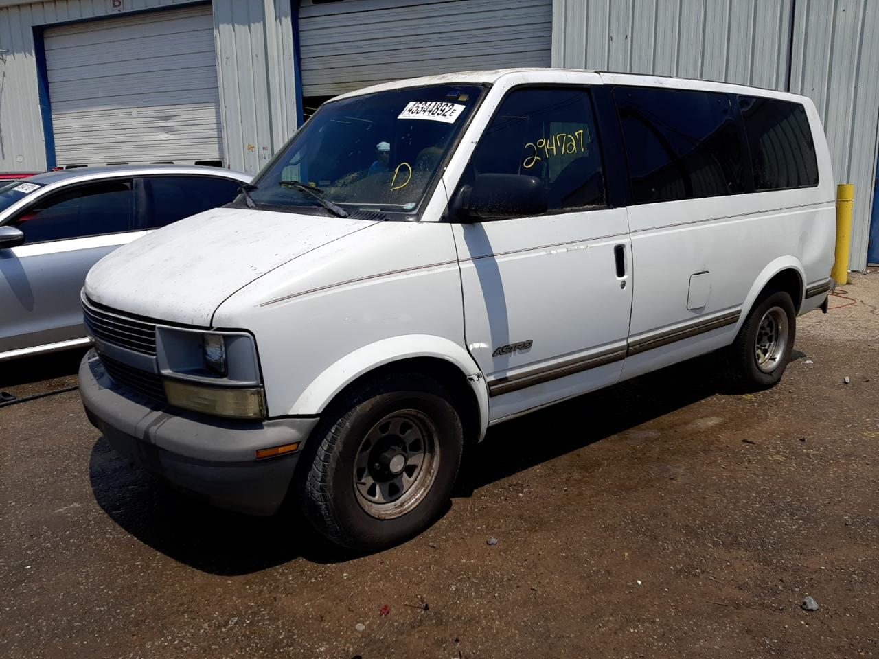 Photo 2 from auction – 1995 CHEVROLET ASTRO with VIN 1GNDM19W6SB203105