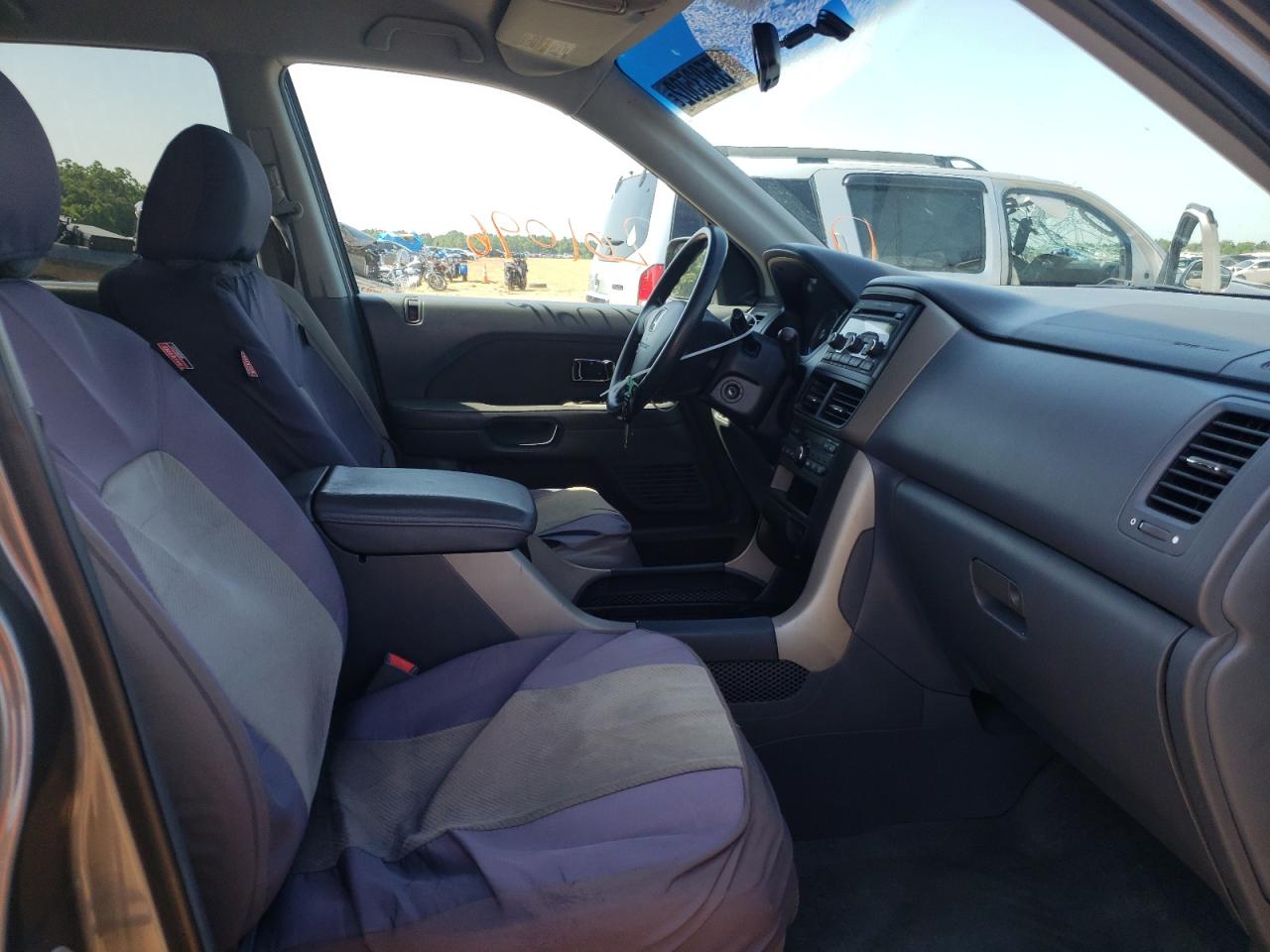 Photo 19 from auction – 2008 HONDA PILOT EX with VIN 5FNYF28458B009827