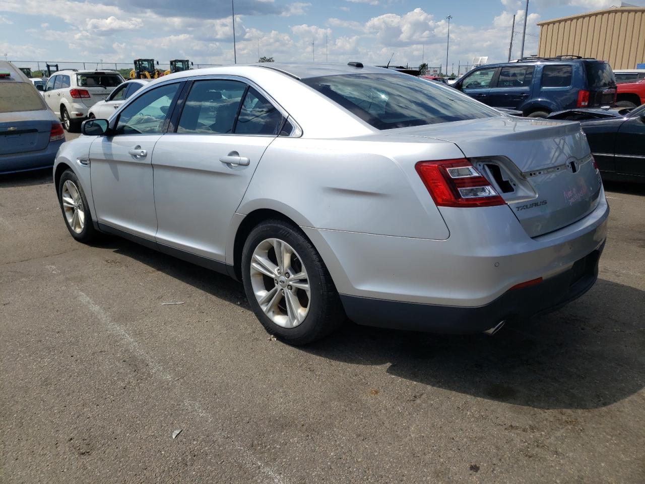 Photo 3 from auction – 2013 FORD TAURUS SEL with VIN 1FAHP2E89DG187718