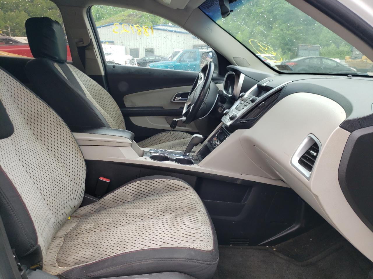 Photo 5 from auction – 2011 CHEVROLET EQUINOX LS with VIN 2CNFLCEC6B6425427