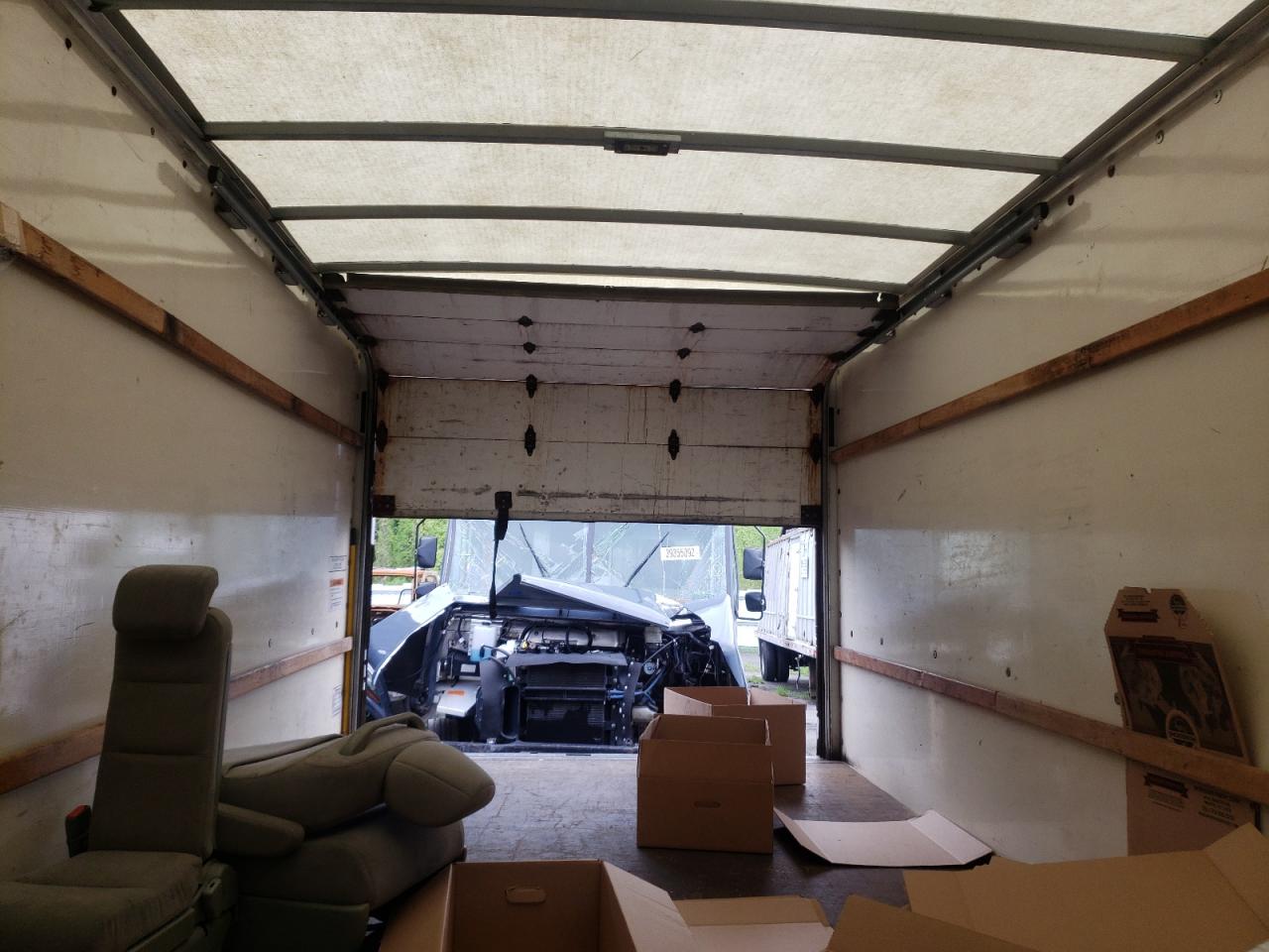 Photo 6 from auction – 2011 FORD F350 BUS with VIN 1FDWE3FL2BDA88149