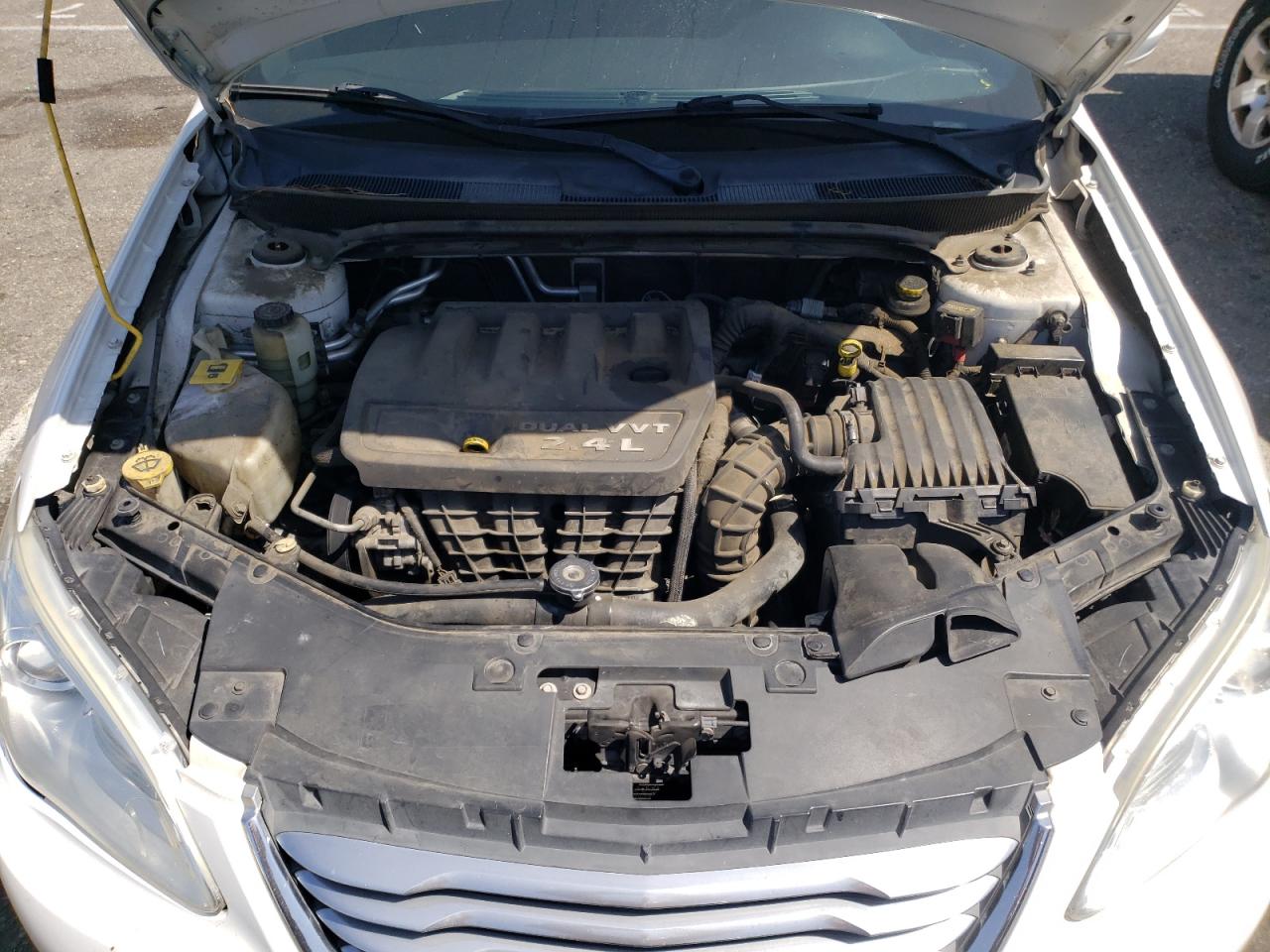 Photo 7 from auction – 2012 CHRYSLER 200 LX with VIN 1C3CCBAB5CN167322