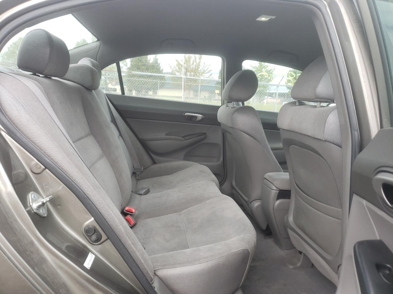 Photo 6 from auction – 2006 HONDA CIVIC LX with VIN 1HGFA16556L015974