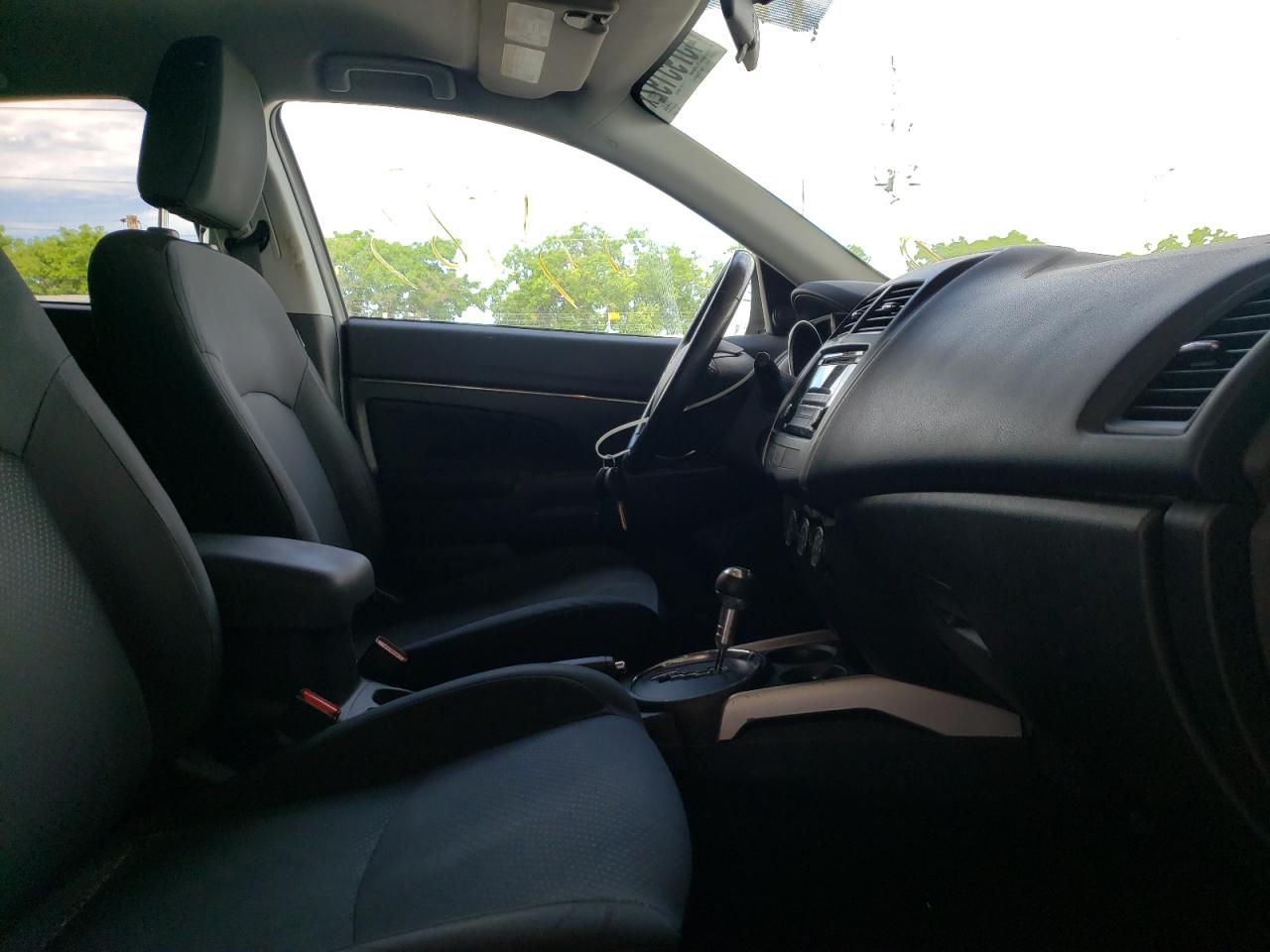 Photo 5 from auction – 2014 MITSUBISHI OUTLANDER with VIN 4A4AP3AU2EE029165