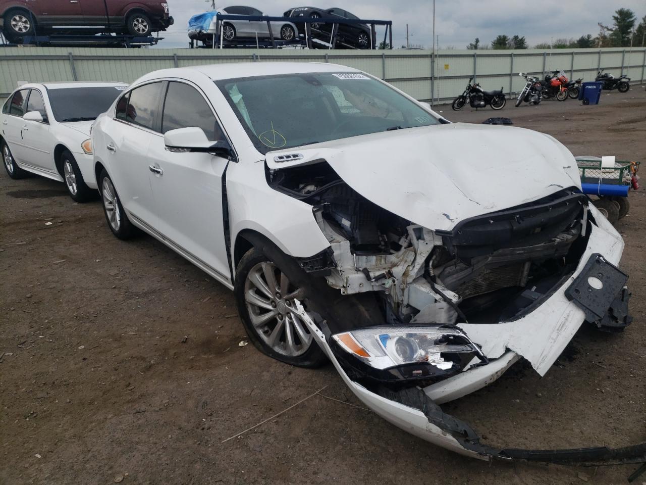BUICK LACROSSE 2015 with VIN 1G4GB5G39FF281691 - Photo from auction