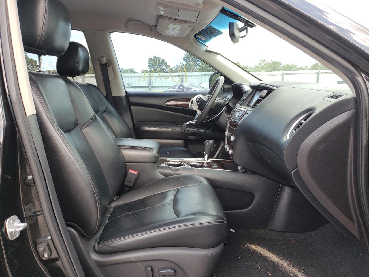 Foto 5 de la subasta – 2015 NISSAN PATHFINDER con VIN 5N1AR2MNXFC708657