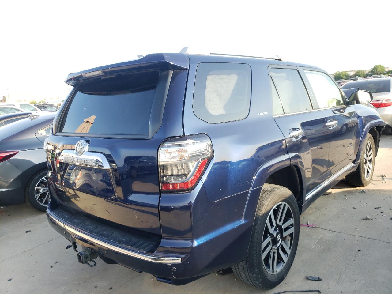 Photo 17 from auction – 2016 TOYOTA 4RUNNER SR with VIN JTEBU5JR2G5289866