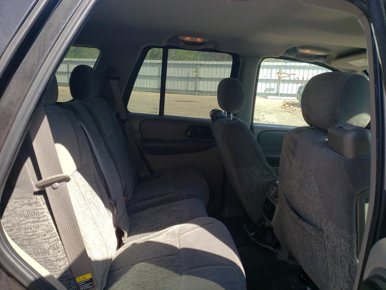 Photo 6 from auction – 2003 CHEVROLET TRAILBLAZE with VIN 1GNDT13S032319474
