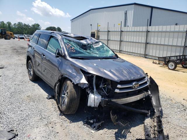 TOYOTA HIGHLANDER 2019 with VIN 5TDKZRFH2KS574602 - Photo from auction