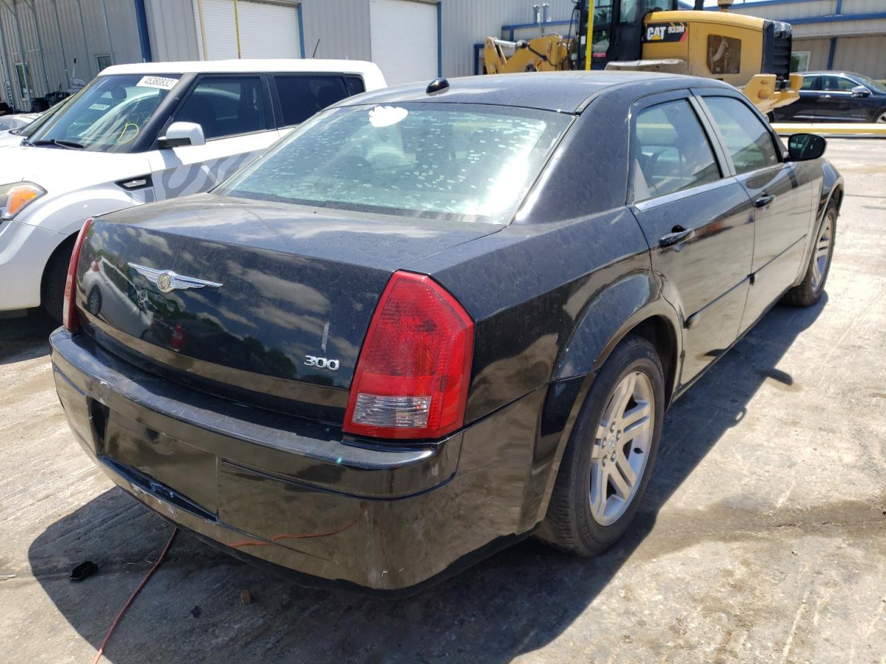 Photo 4 from auction – 2005 CHRYSLER 300 with VIN 2C3JA43RX5H653784