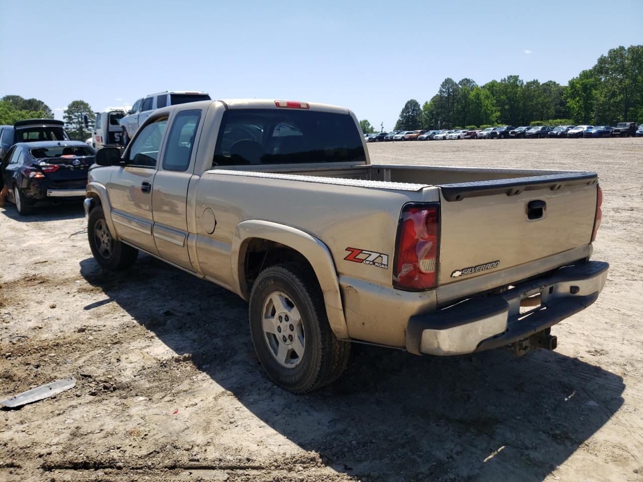 Photo 3 from auction – 2006 CHEVROLET SILVERADO with VIN 1GCEK19Z06Z170208