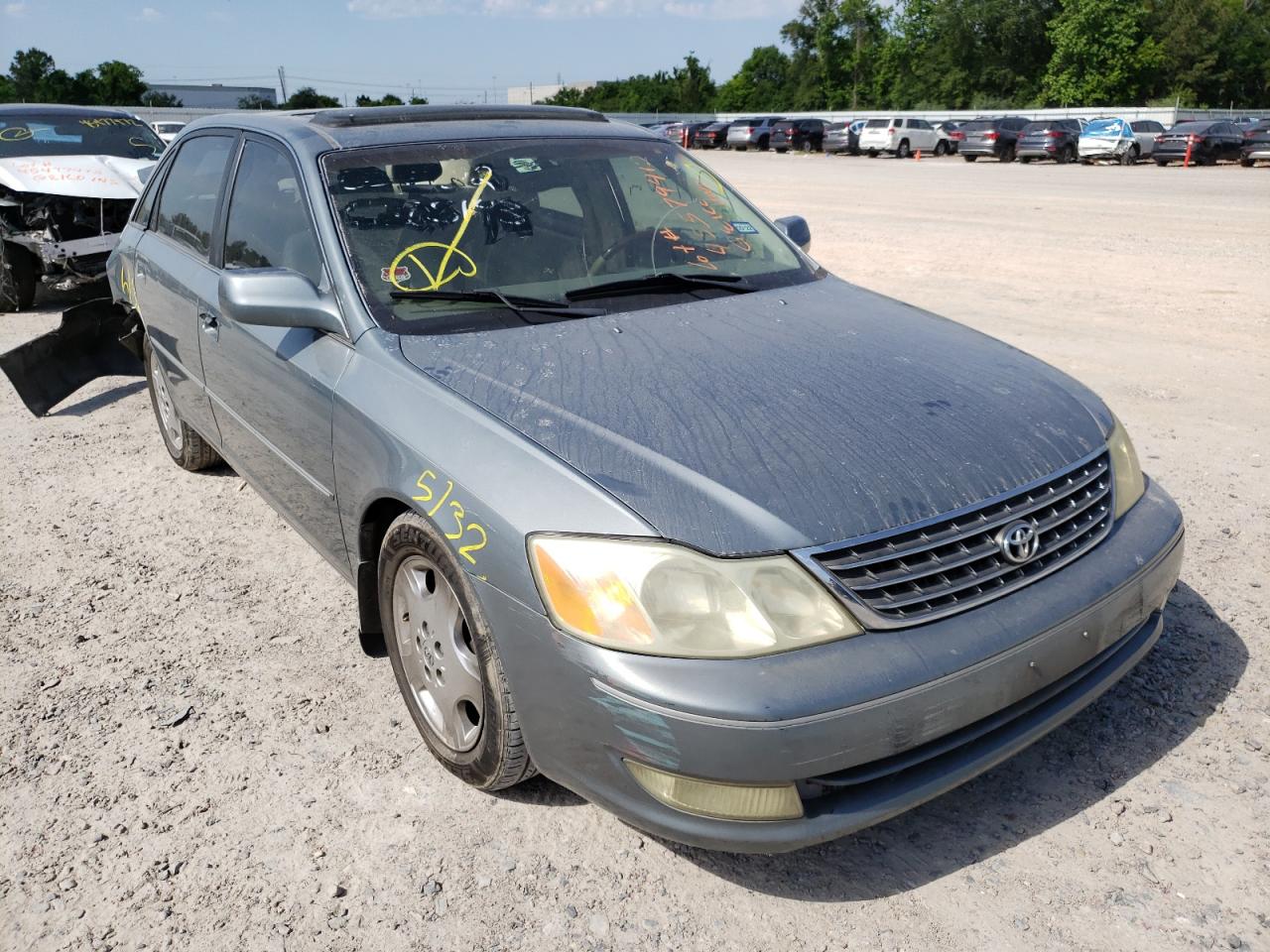 TOYOTA AVALON XL 2004 with VIN 4T1BF28B64U356648 - Photo from auction