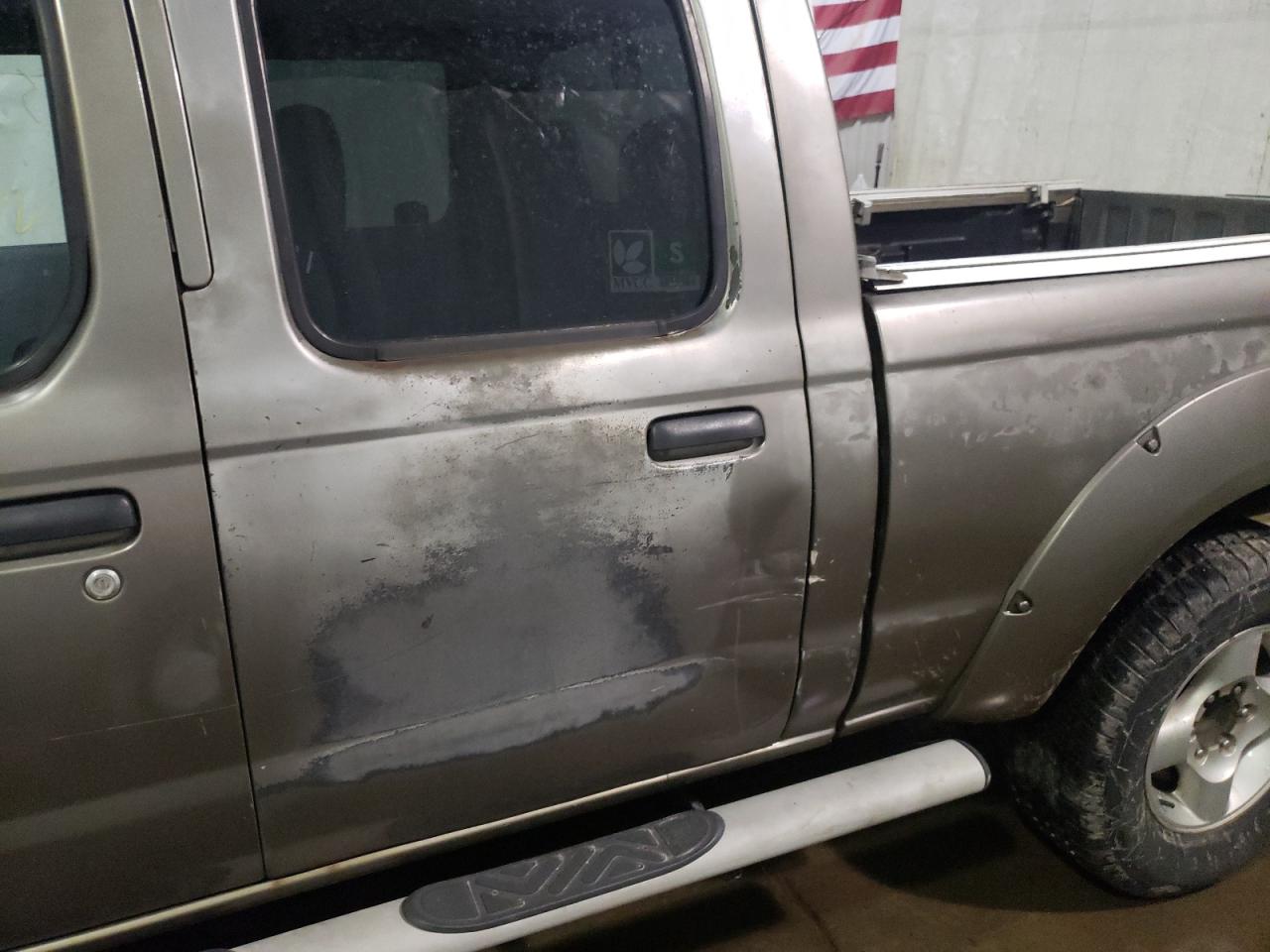 Photo 9 from auction – 2002 NISSAN FRONTIER C with VIN 1N6MD29Y32C365068