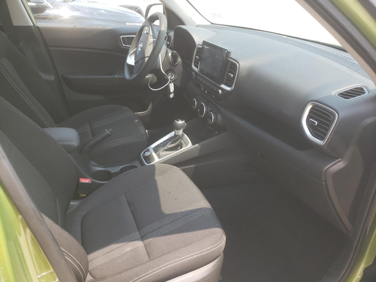 Photo 5 from auction – 2020 HYUNDAI VENUE SEL with VIN KMHRC8A33LU037705