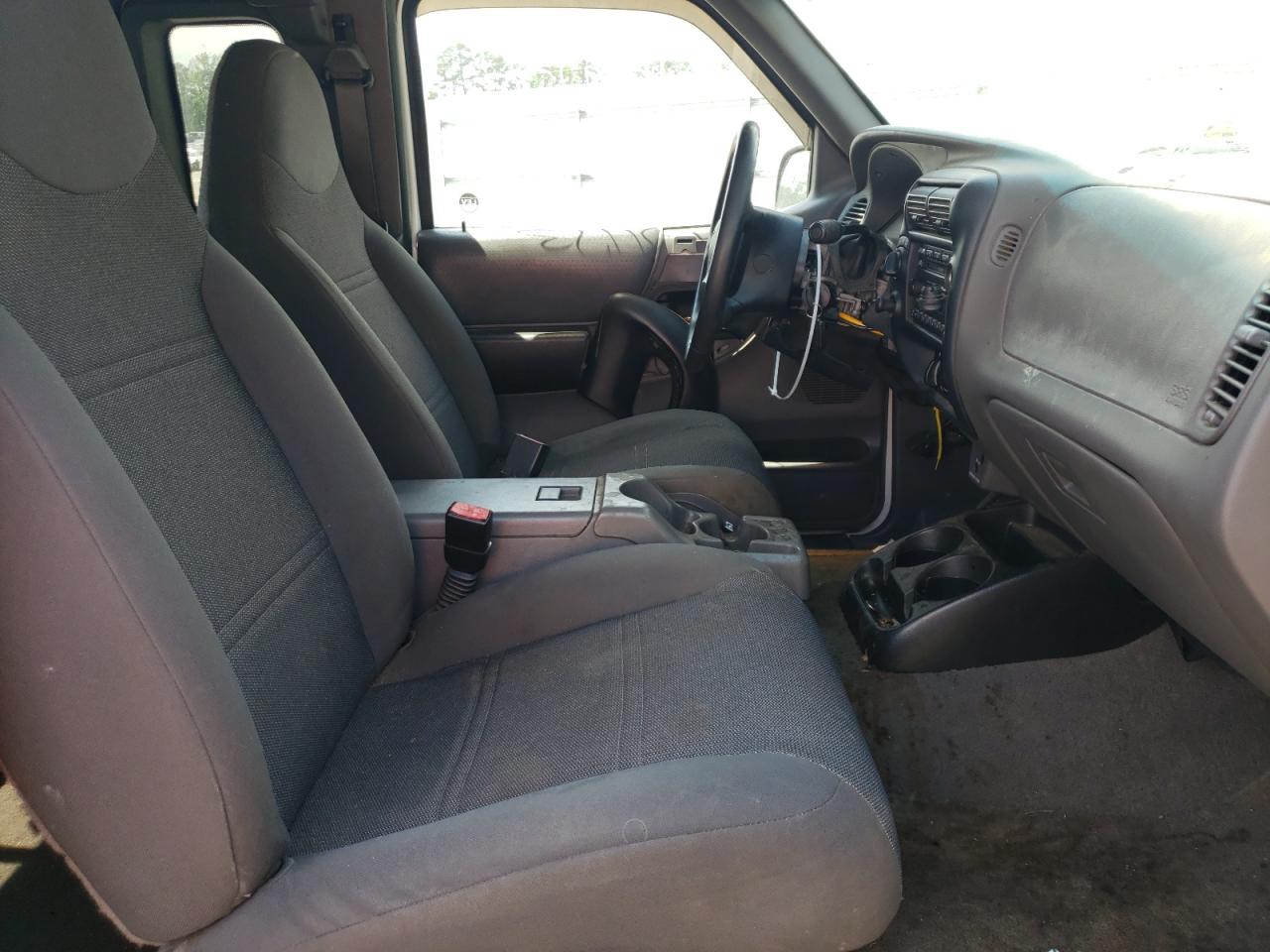 Photo 5 from auction – 2002 FORD RANGER SUP with VIN 1FTZR45E02TA63920