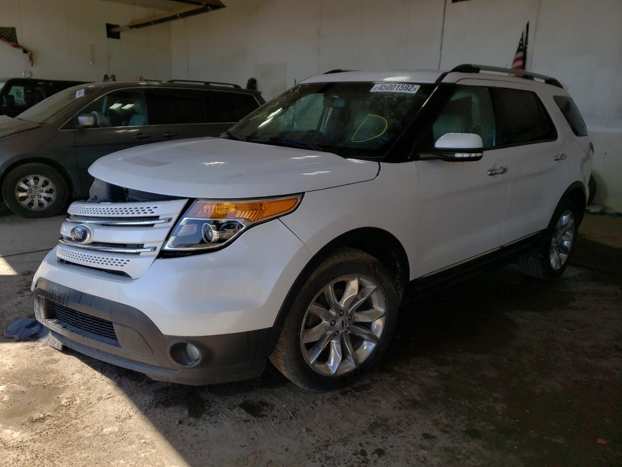Photo 2 from auction – 2013 FORD EXPLORER L with VIN 1FM5K8F8XDGA21037