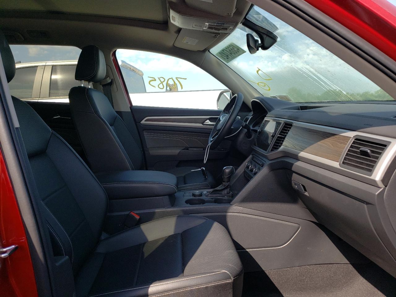 Photo 5 from auction – 2021 VOLKSWAGEN ATLAS SE with VIN 1V2KR2CA9MC537693