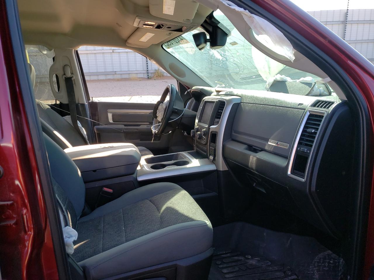 Photo 5 from auction – 2019 RAM 1500 CLASS with VIN 1C6RR6LT9KS525952