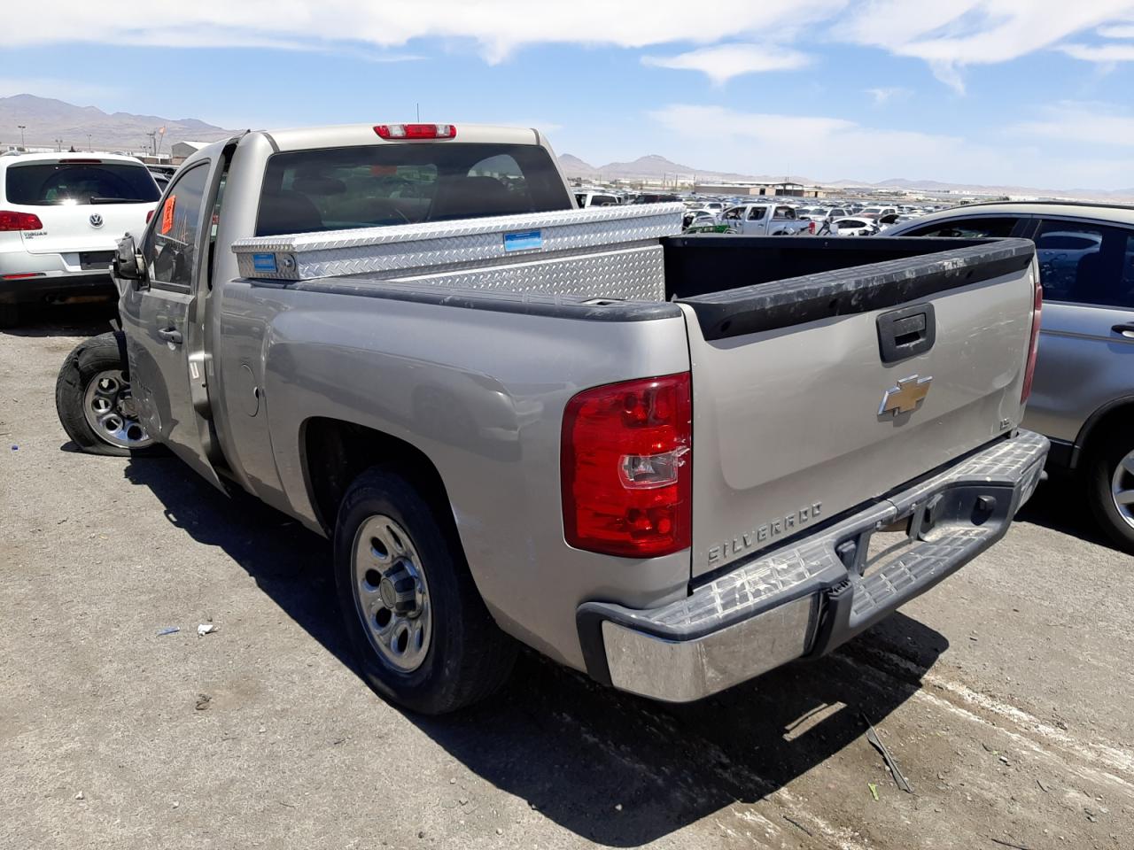 Photo 3 from auction – 2009 CHEVROLET SILVERADO with VIN 1GCEC14X99Z233216