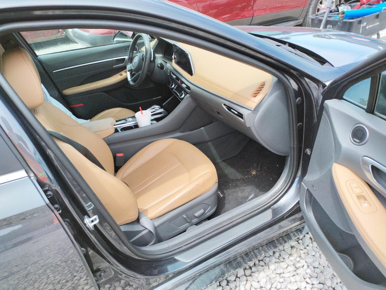 Photo 5 from auction – 2017 CHEVROLET IMPALA LT with VIN 2G1105S35H9196875