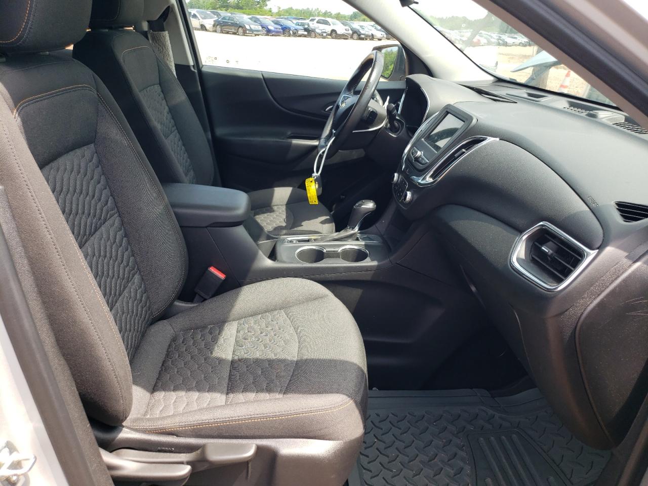 Photo 5 from auction – 2019 CHEVROLET EQUINOX LT with VIN 2GNAXJEV3K6248688
