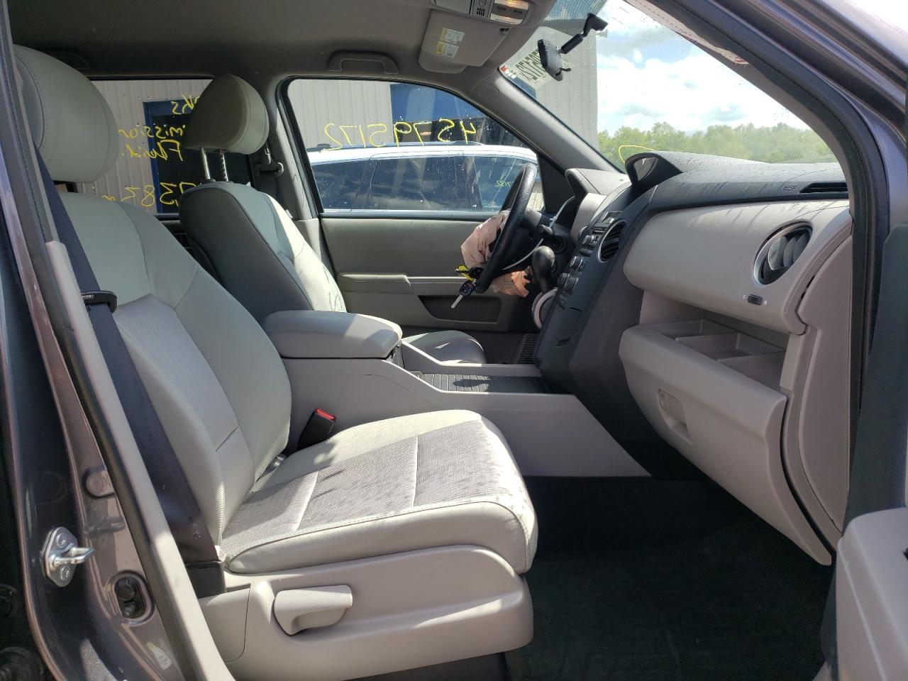 Photo 5 from auction – 2015 HONDA PILOT EX with VIN 5FNYF4H43FB074071
