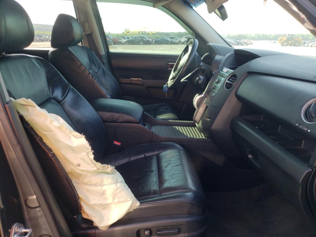 Photo 5 from auction – 2011 HONDA PILOT EXL with VIN 5FNYF3H58BB039491