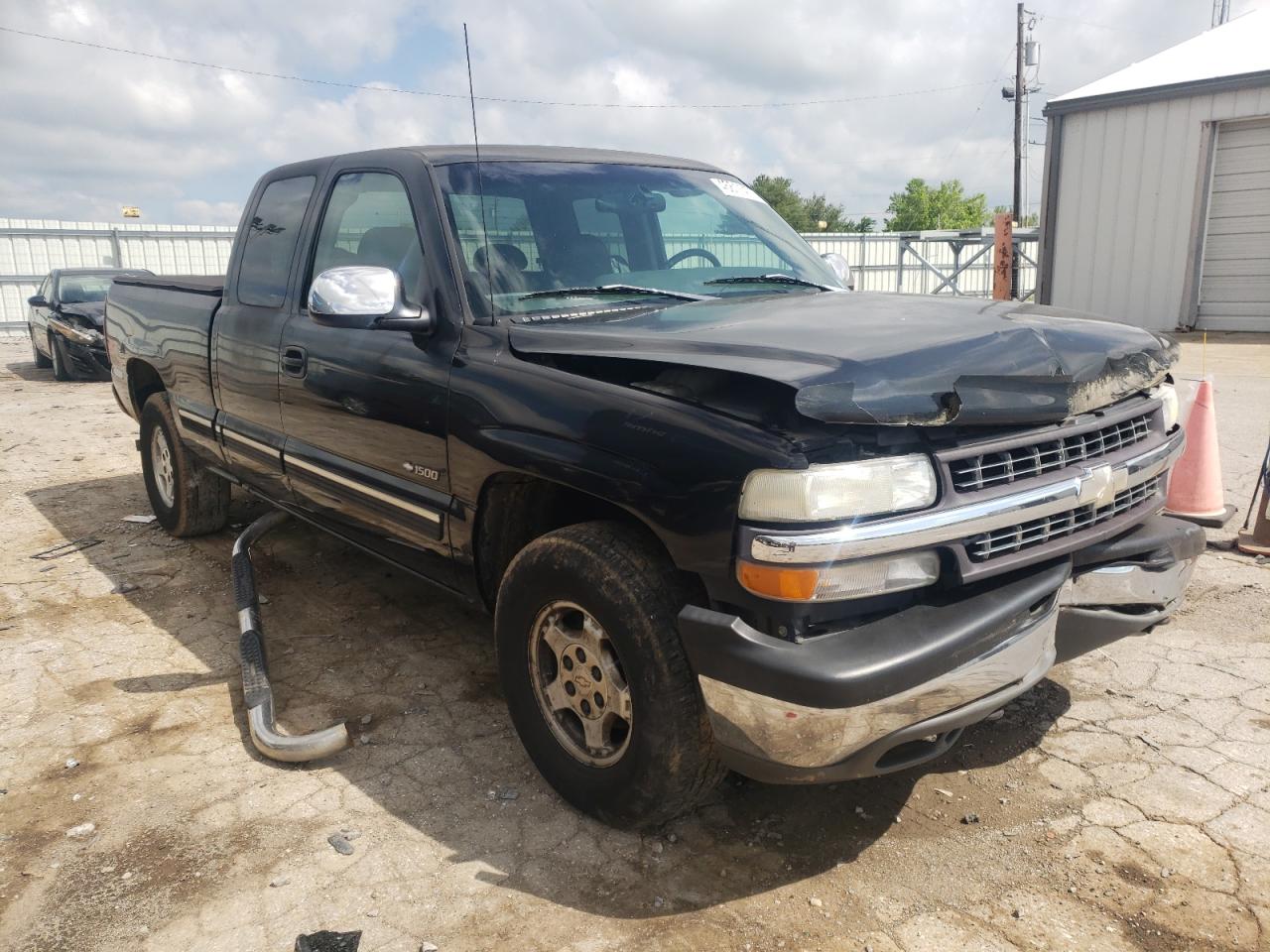 CHEVROLET SILVERADO 2000 with VIN 1GCEK19T4YE129327 - Photo from auction