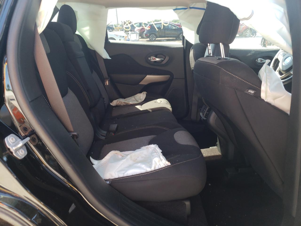 Photo 6 from auction – 2018 JEEP CHEROKEE L with VIN 1C4PJMCB9JD527125