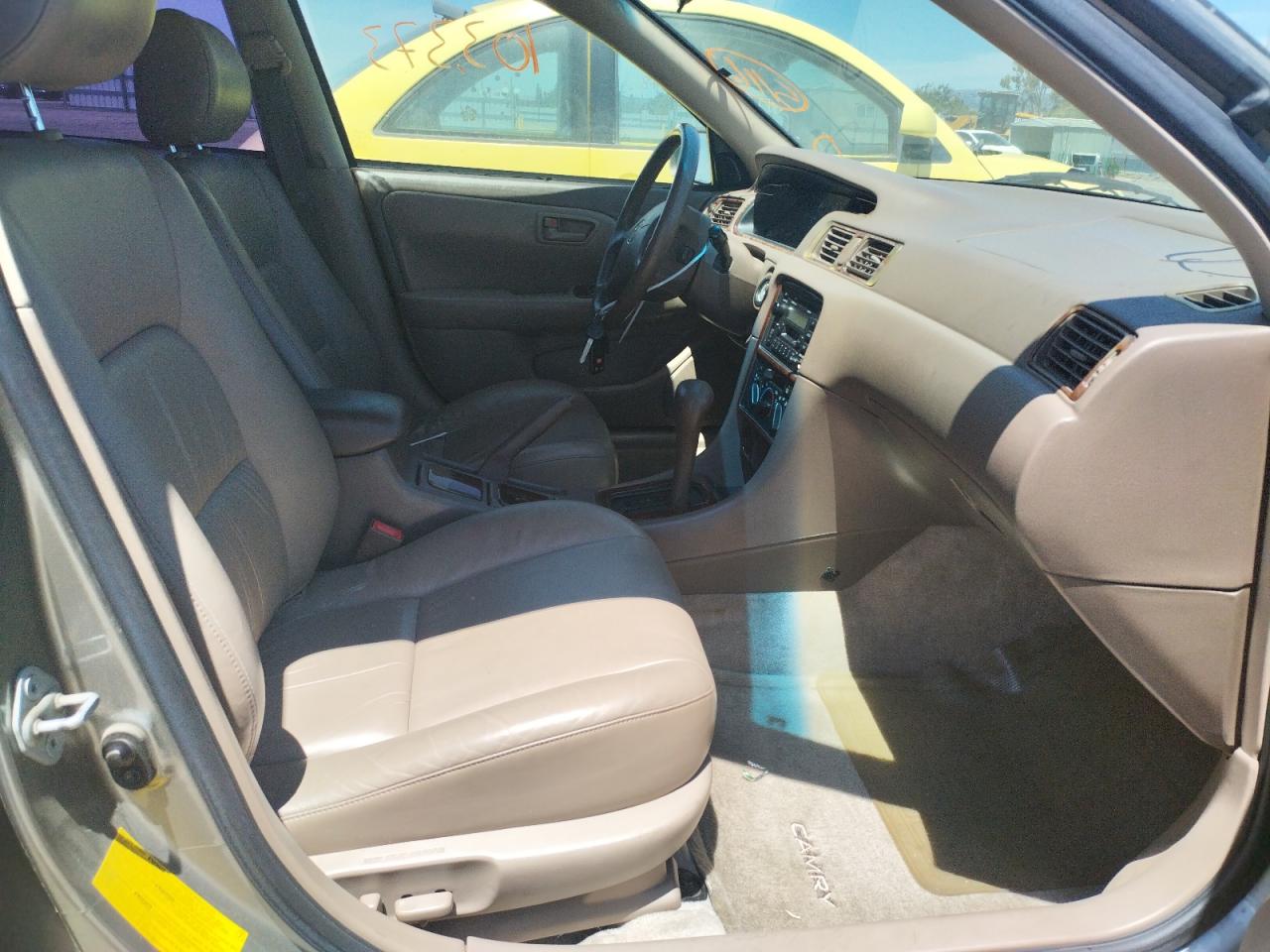 Photo 5 from auction – 1998 TOYOTA CAMRY LE with VIN JT2BF28K1W0114518