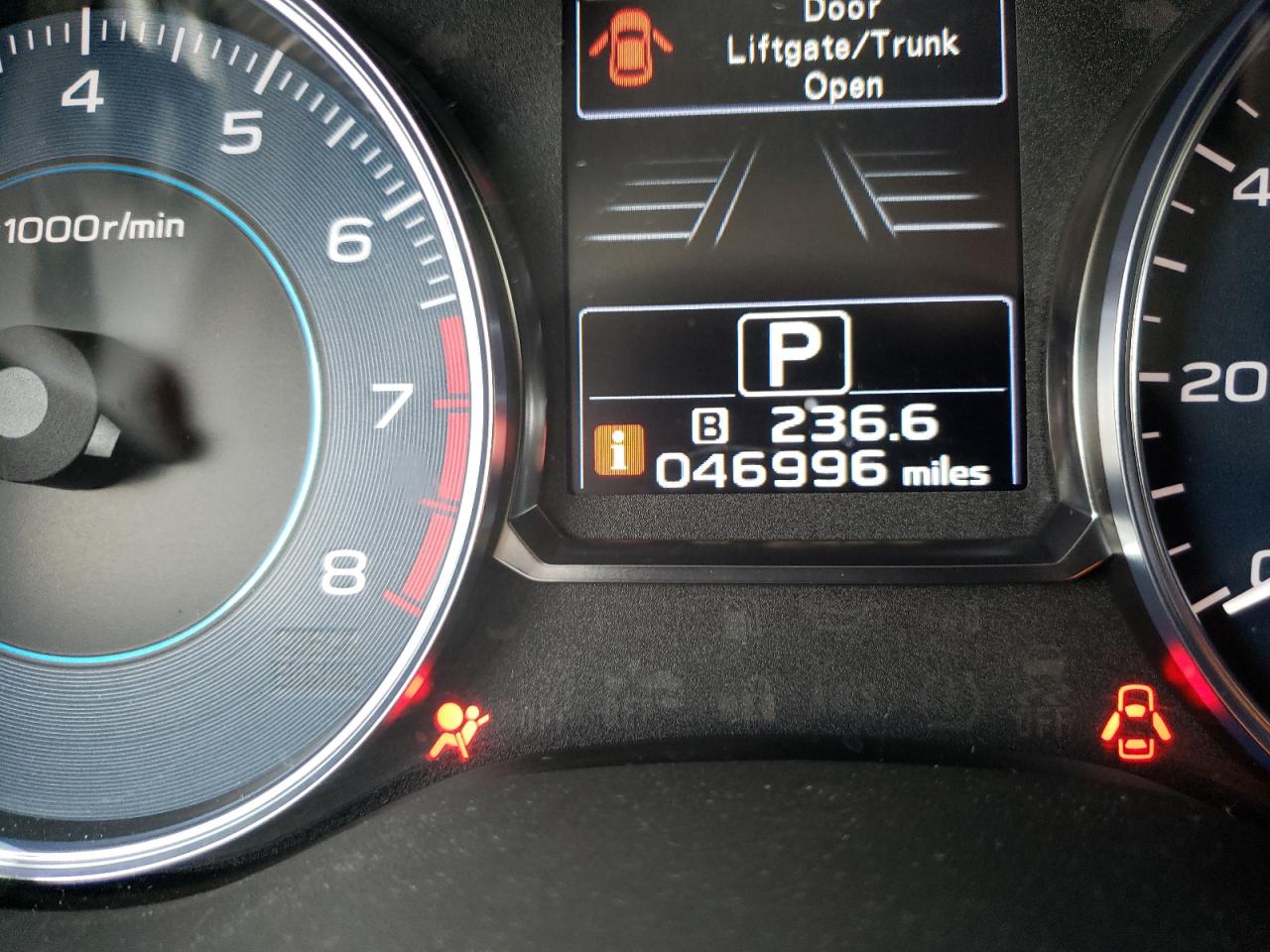 Photo 8 from auction – 2016 SUBARU CROSSTREK with VIN JF2GPANC3GH267844