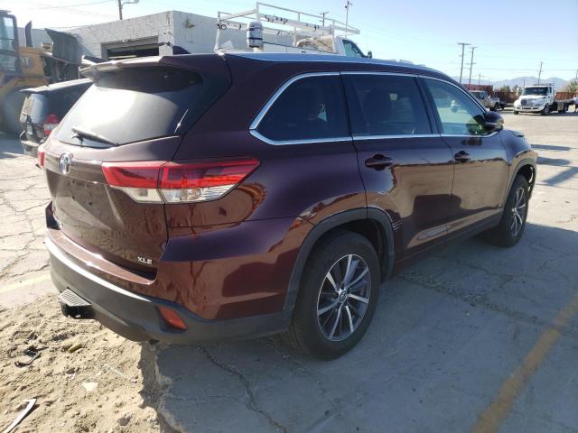 Photo 4 from auction – 2017 TOYOTA HIGHLANDER with VIN 5TDKZRFH9HS229138
