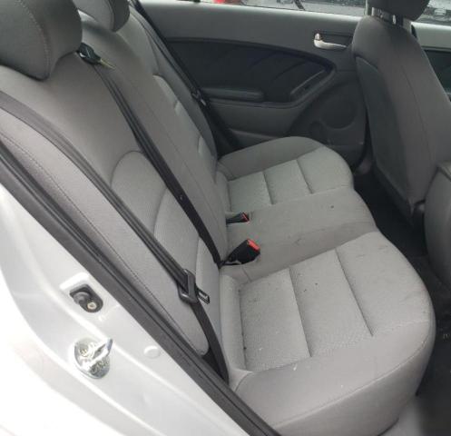 Zdjęcie 6 z aukcji – 2017 KIA FORTE LX z VIN 3KPFK4A78HE010737