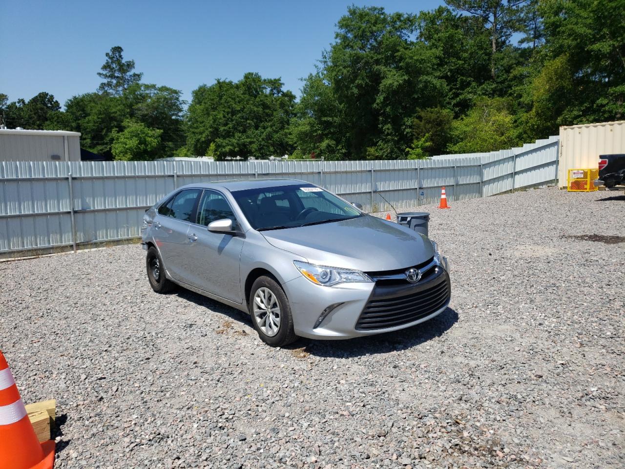 Photo 1 from auction – 2017 TOYOTA CAMRY LE with VIN 4T1BF1FK1HU375417