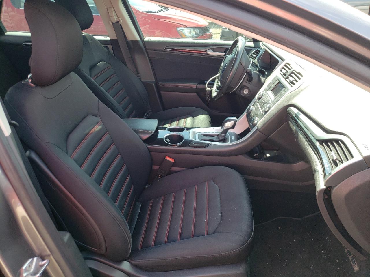 Photo 5 from auction – 2013 FORD FUSION SE with VIN 3FA6P0HR6DR101502