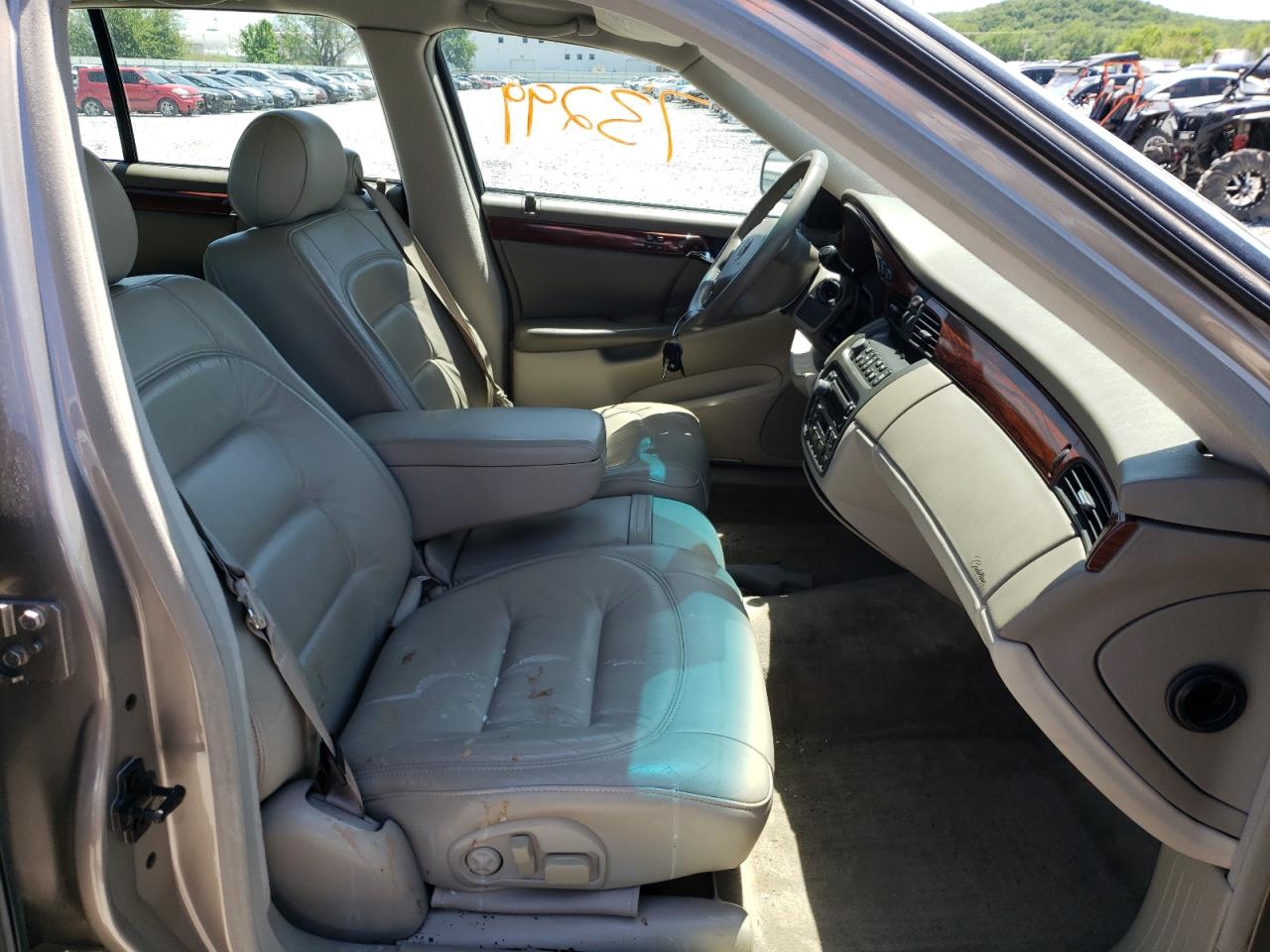 Photo 5 from auction – 2000 CADILLAC DEVILLE with VIN 1G6KD54Y7YU330865