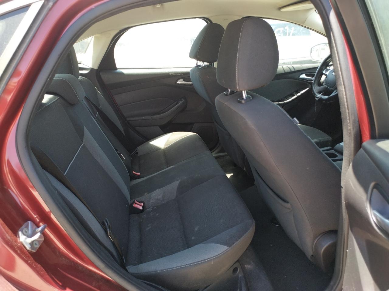 Photo 6 from auction – 2013 FORD FOCUS with VIN 1FADP3F28DL212761
